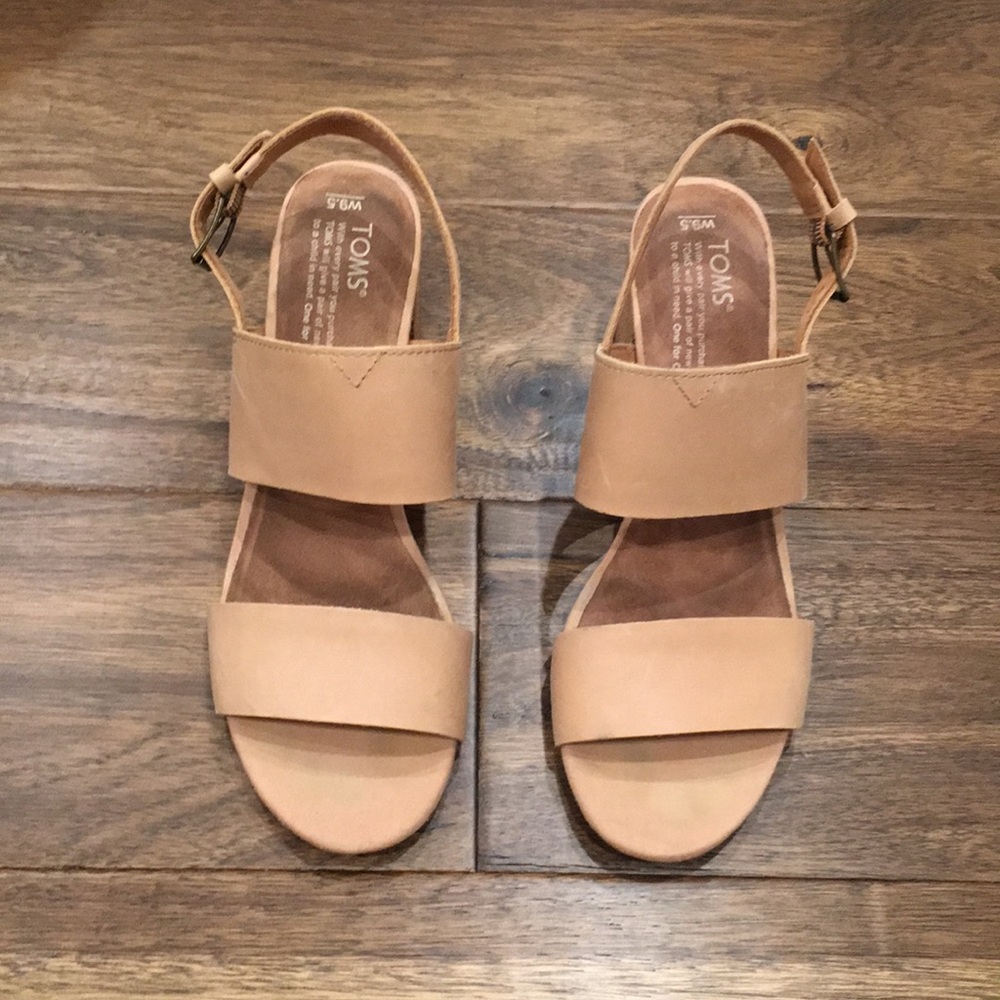 Toms beige stack heeled sandals